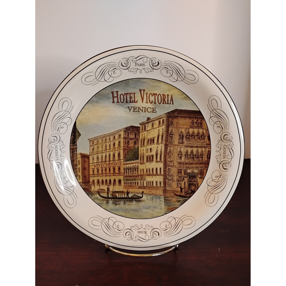 Certified International Hotel Victoria Venice Plate Pamela Gladding Travel 10.5"